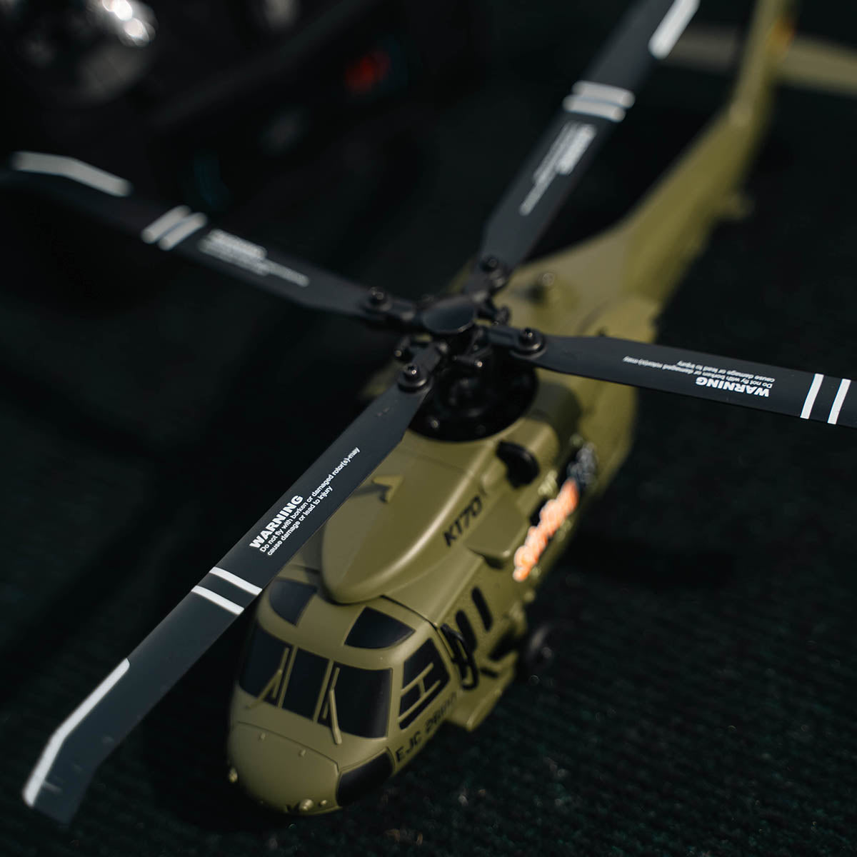 WLTOYS XK 170 Blackhawk UH-60L RC Helicopter With Landing Pad and Display Stand K170