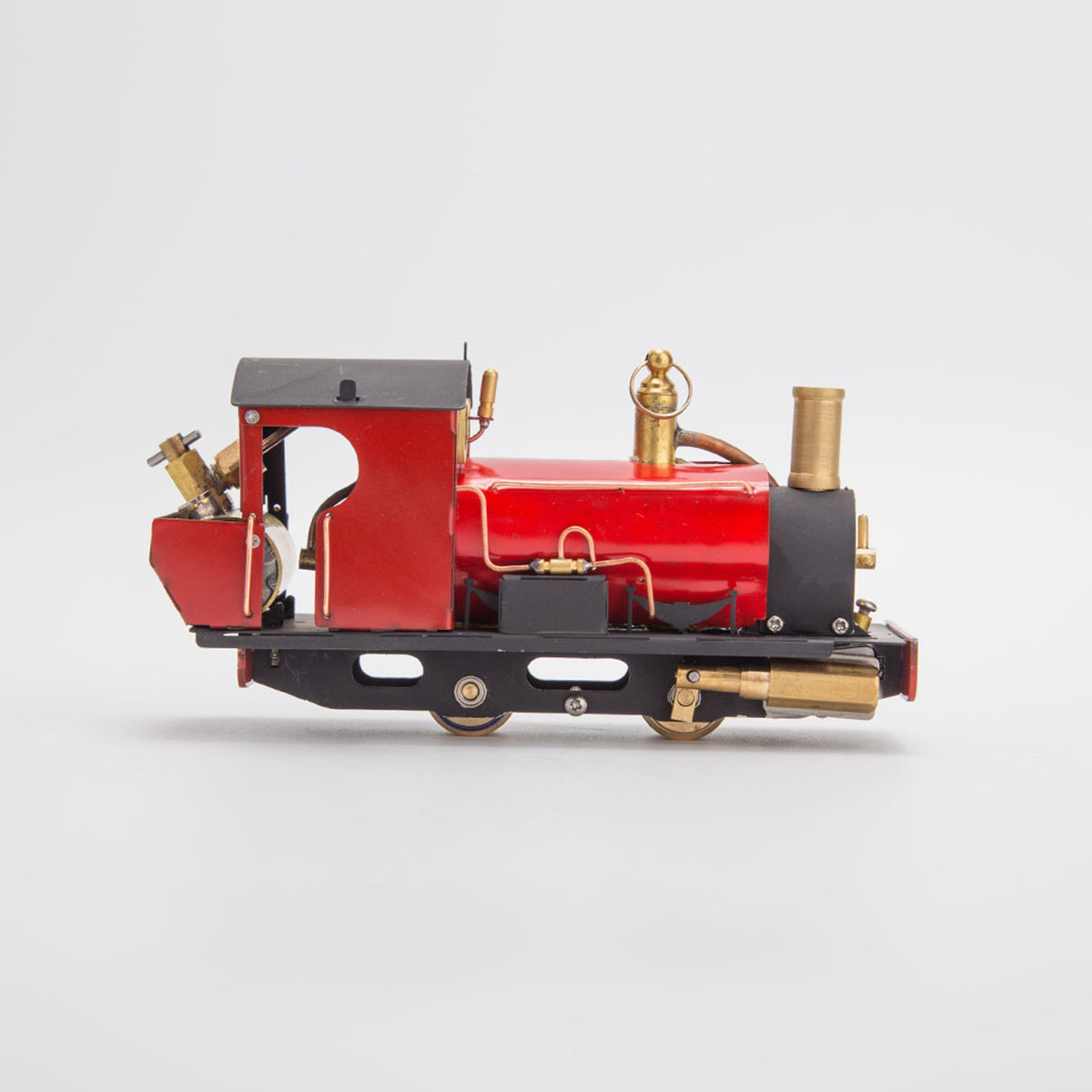 1/50 HO Scale Live Steam Locomotive Model with Oscillating Steam Engine